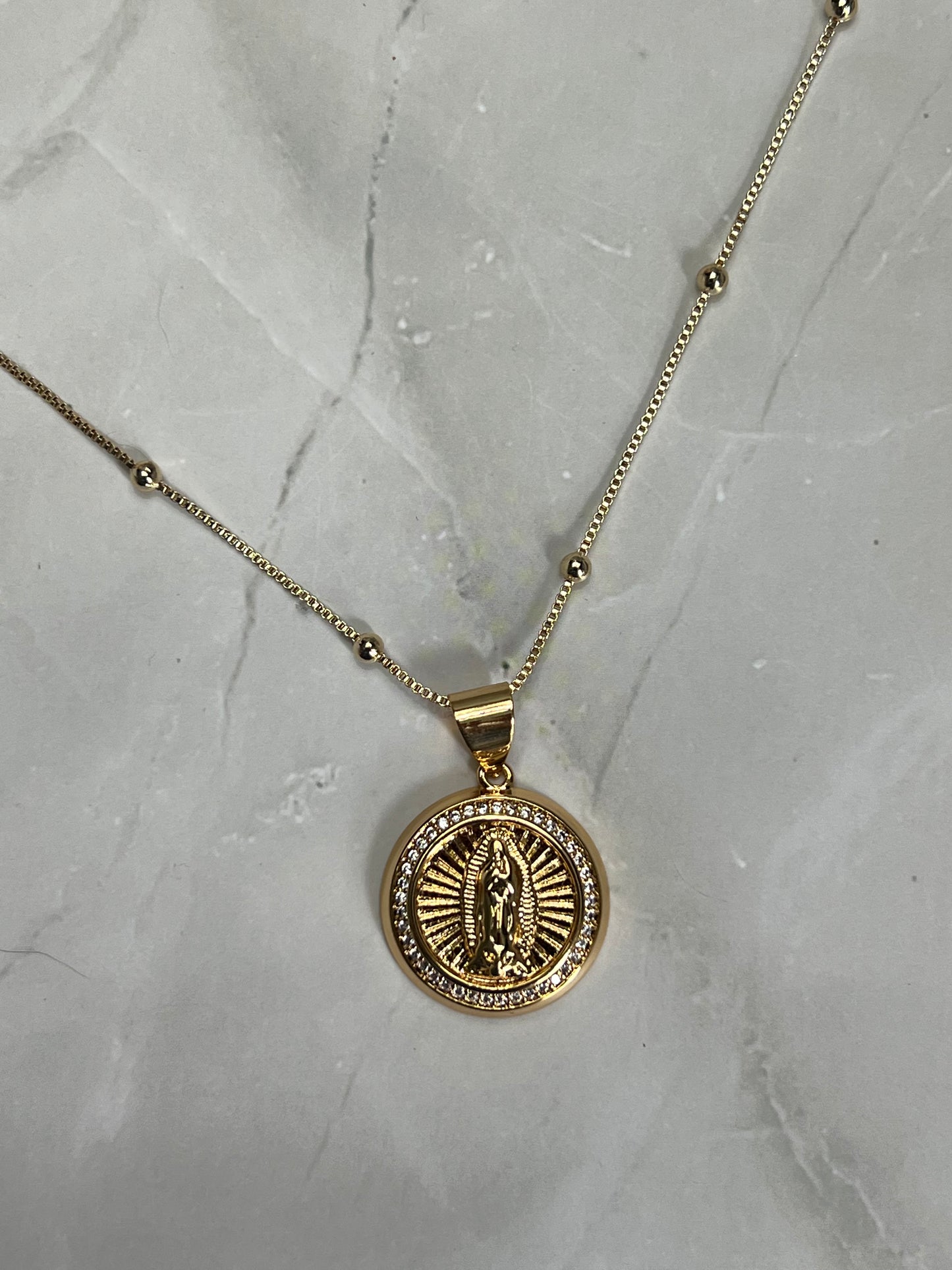 Round Virgen Necklace